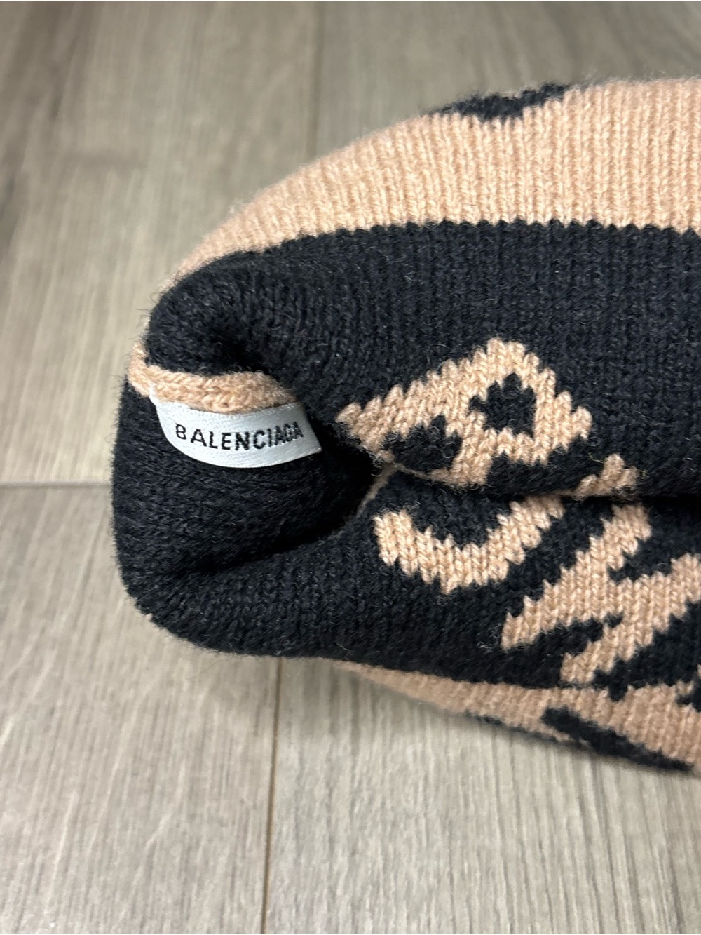 Balenciaga Tan Wool Blend Knit Beanie with Black Logo - Picture 2 of 11